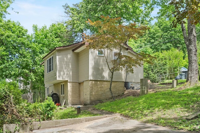 22 Claremont Trl, Monroe, NY 10950 - view of side of property