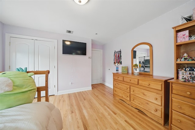 7 Gabriels Dr, Chester, NY 10918 - bedroom with light wood-style floors, baseboards, and arched walkways