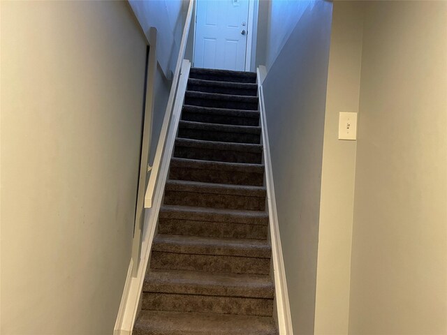 196 Holiday Blvd, Center Moriches, NY 11934 - photo 23