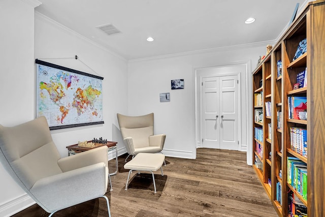 9 Springdale Rd, Scarsdale, NY 10583 - sitting room featuring crown molding, wood finished floors, recessed lighting, and baseboards