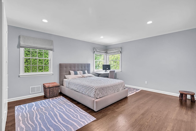 9 Springdale Rd, Scarsdale, NY 10583 - bedroom with baseboards, wood finished floors, recessed lighting, and a desk