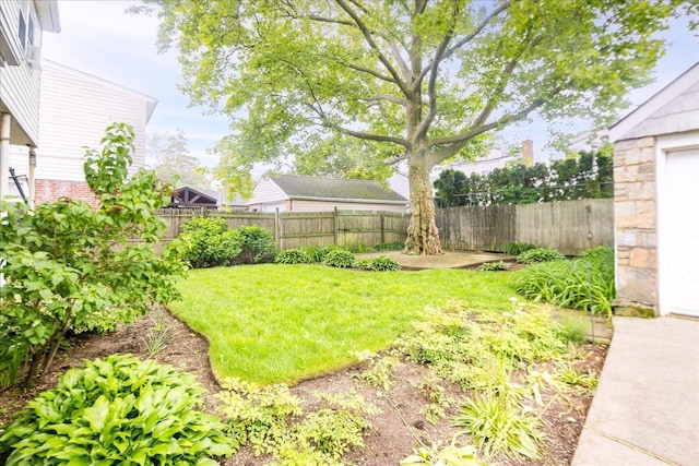 139 Euston Rd S, West Hempstead, NY 11552 - view of yard