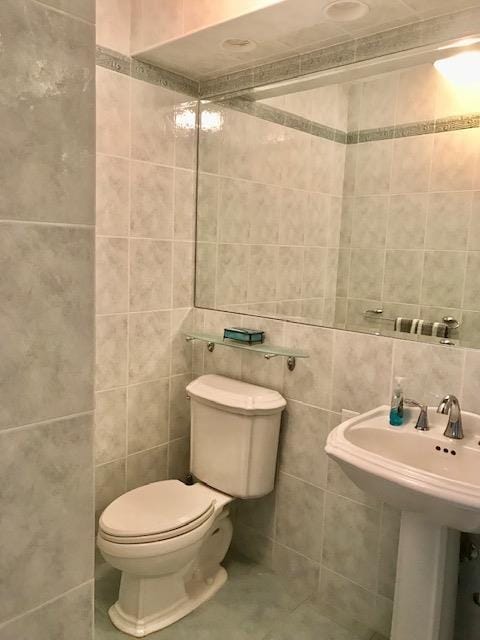 27110 Grand Central Pkwy Unit 28K, Floral Park, NY 11005 - photo 6