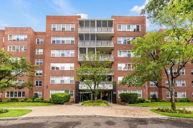 240 Garth Rd Unit 3L2, Scarsdale, NY 10583 - view of apartment building / complex