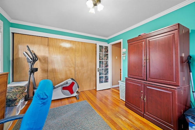 1370 Kearney Ave, Bronx, NY 10465 - workout area featuring ornamental molding and light wood-type flooring