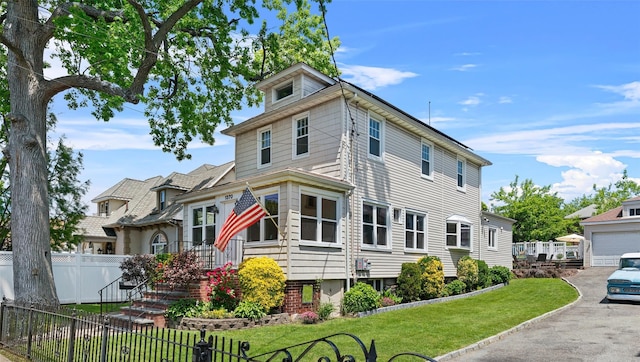 1370 Kearney Ave, Bronx, NY 10465 - view of american foursquare style home