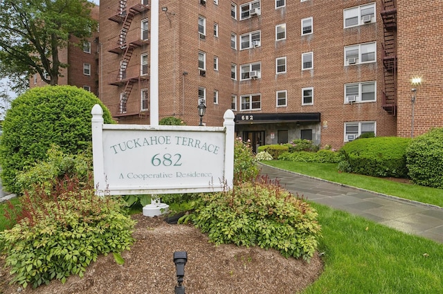 682 Tuckahoe Rd Unit 1A, Yonkers, NY 10710 - view of community sign