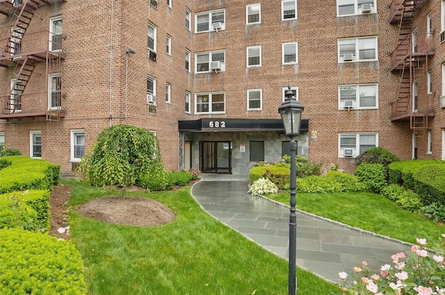 682 Tuckahoe Rd Unit 1A, Yonkers, NY 10710 - view of apartment building / complex with cooling unit