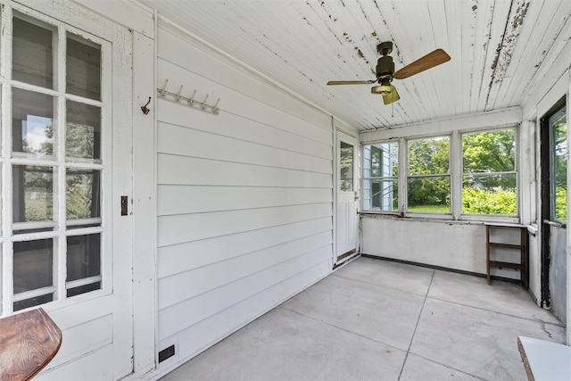 61 Spackenkill Rd, Poughkeepsie, NY 12603 - unfurnished sunroom with a ceiling fan