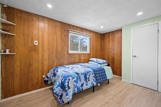 21 Westgate Rd, Massapequa Park, NY 11762 - bedroom featuring wood finished floors, recessed lighting, and baseboards