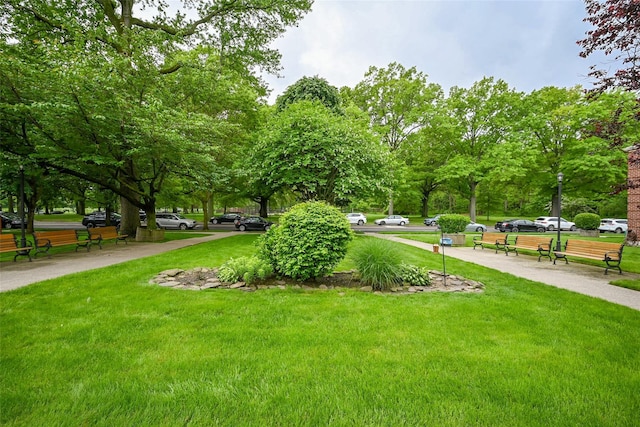 69-27 210th St Unit 2, Oakland Gardens, NY 11364 - view of property's community featuring a yard
