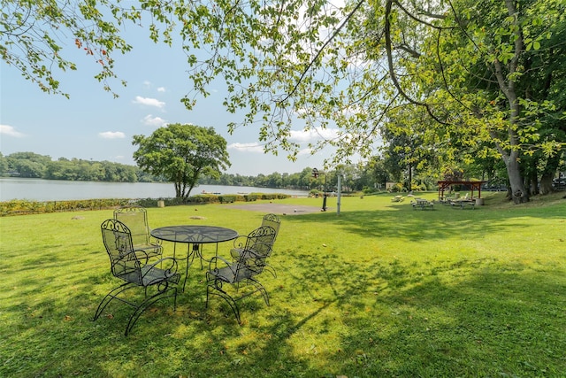32 Manchester Rd Unit # B26, Eastchester, NY 10709 - view of grassy yard featuring a water view