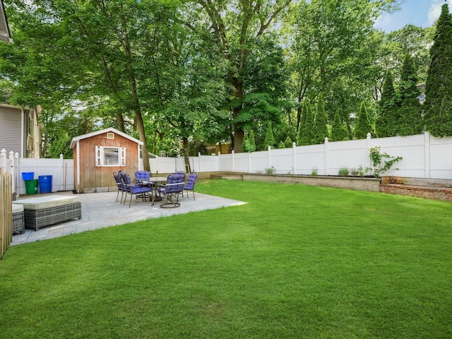 29 Chestnut St, Pearl River, NY 10965 - view of yard with a patio