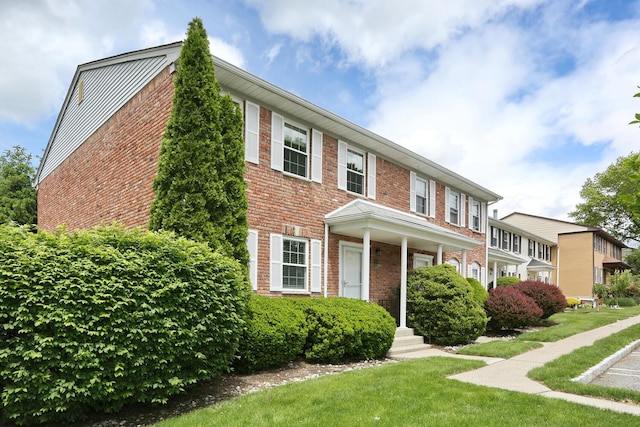 554 Kensico Ct, Suffern, NY 10901 - view of front facade featuring brick siding