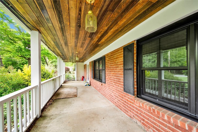 64 Lincoln Rd, Putnam Valley, NY 10579 - view of covered porch