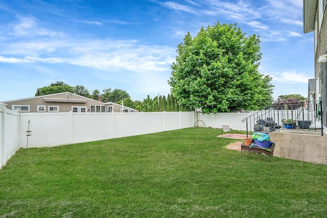 130 W 7th St, Deer Park, NY 11729 - view of yard
