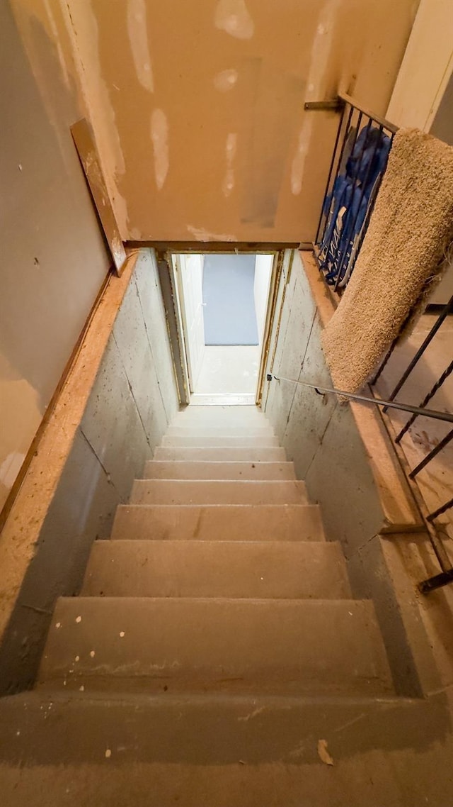 23 Kingsland Ave, Shirley, NY 11967 - view of staircase