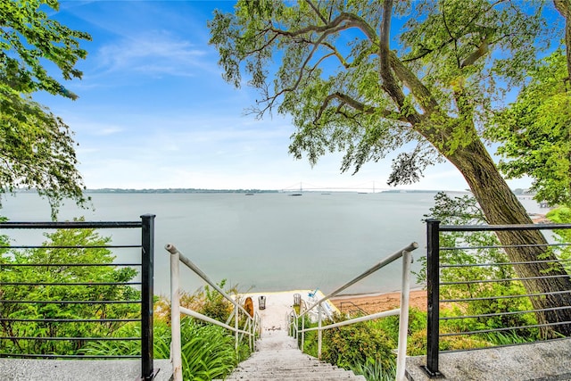 9 Magnolia Pl Unit 1, Bronx, NY 10465 - water view