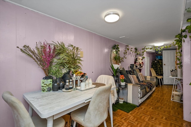 27-34 Mcintosh St, East Elmhurst, NY 11369 - dining room with a decorative wall