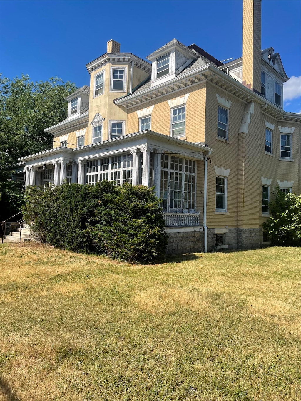 165 Summit Ave, Mount Vernon, NY 10550 - photo 1
