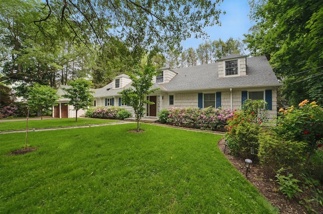 6 Ogden Rd, Scarsdale, NY 10583 - cape cod-style house with a front yard and a shingled roof