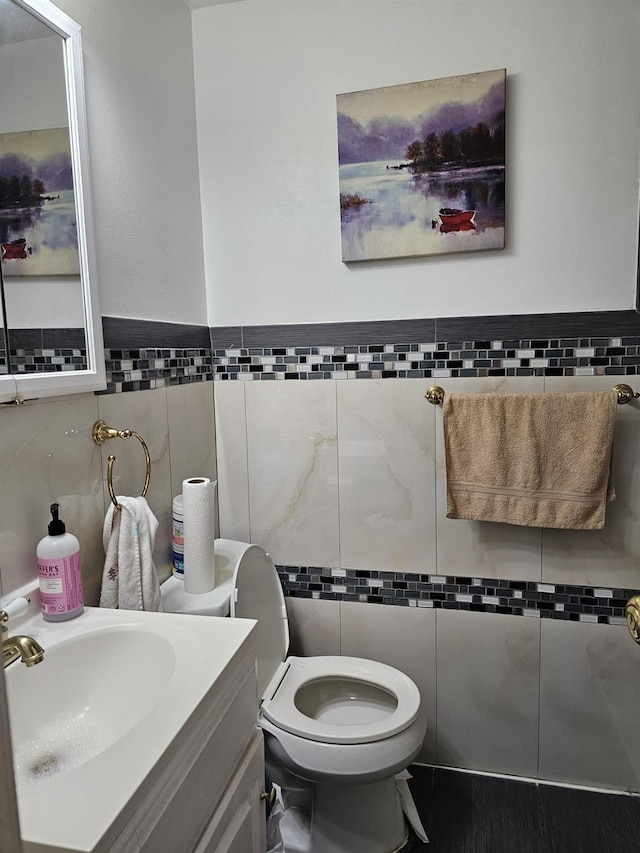 5824 Van Cleef St, Corona, NY 11368 - half bath featuring tile walls, vanity, toilet, and backsplash