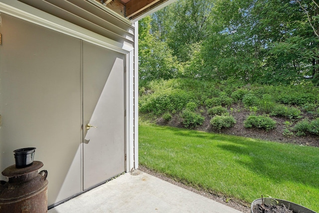 200 Woodcrest Ln Unit 202, Mount Kisco, NY 10549 - view of grassy yard featuring a patio area
