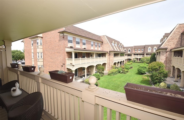206-07 Lori Dr Unit 60M, Bayside, NY 11360 - view of balcony