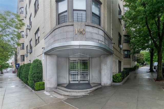 190 E Mosholu Pkwy S Unit 3H, Bronx, NY 10458 - view of building exterior