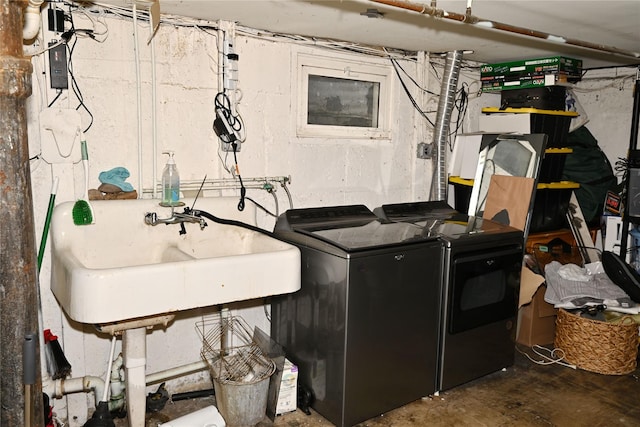 1510 Rica Pl, Valley Stream, NY 11580 - laundry room with washer and dryer