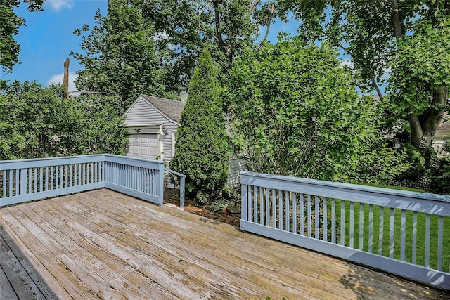 20 Baylis Pl, Syosset, NY 11791 - deck with an outdoor structure and a lawn