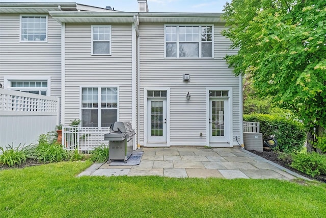 1 Country Club Dr, Middletown, NY 10940 - back of property with a patio