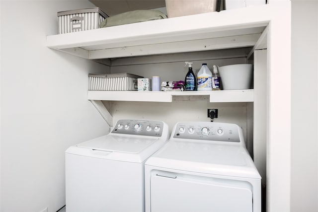 112 Middle Island Blvd, Middle Island, NY 11953 - laundry area with washing machine and clothes dryer