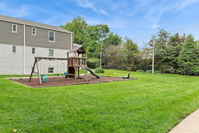 82U Glen Keith Rd Unit 82U, Glen Cove, NY 11542 - view of green lawn with a playground