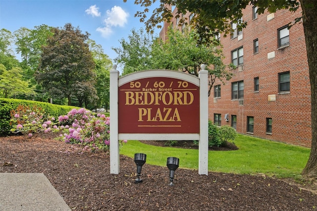 60 Barker St Unit 417, Mount Kisco, NY 10549 - view of community / neighborhood sign