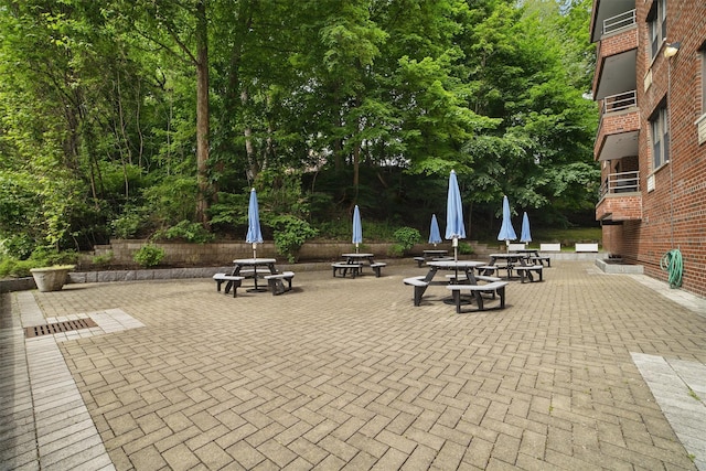 60 Barker St Unit 417, Mount Kisco, NY 10549 - view of community featuring a patio area