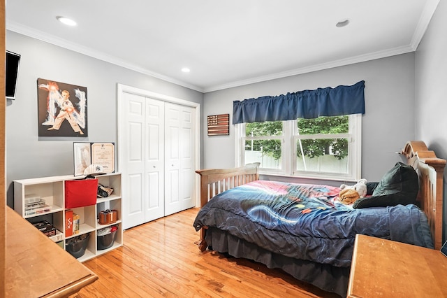 114 Longview Ave, White Plains, NY 10605 - bedroom with crown molding, hardwood / wood-style floors, a closet, and recessed lighting