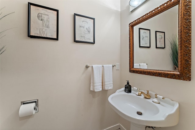 41 Boulder Ridge Rd, Scarsdale, NY 10583 - bathroom featuring a sink