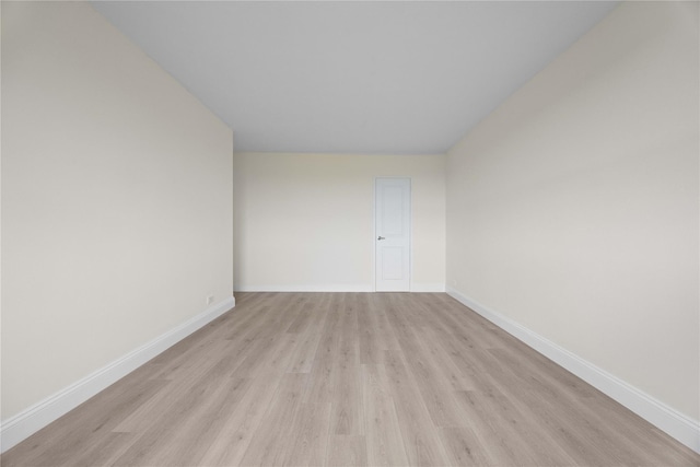 875 Morrison Ave Unit 6E, Bronx, NY 10473 - unfurnished room with light wood-style flooring and baseboards