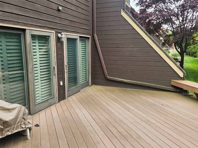 166 Southgate Cir, Massapequa Park, NY 11762 - view of wooden deck