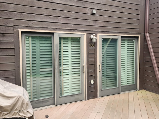 166 Southgate Cir, Massapequa Park, NY 11762 - view of wooden terrace