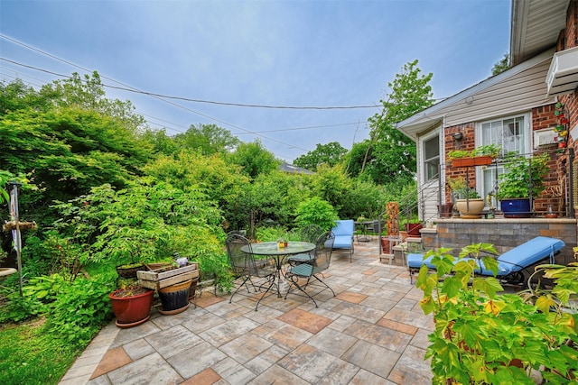 613 Gary Pl, Westbury, NY 11590 - view of patio with outdoor dining space