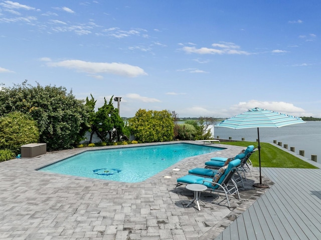 1416 Bay Blvd, Atlantic Beach, NY 11509 - swimming pool with a deck