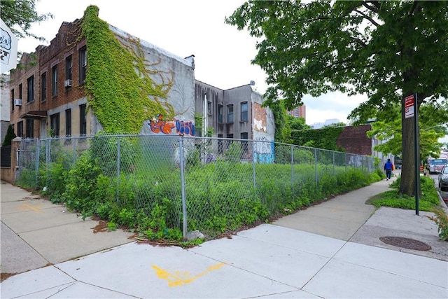 202 61st St, Brooklyn, NY 11220