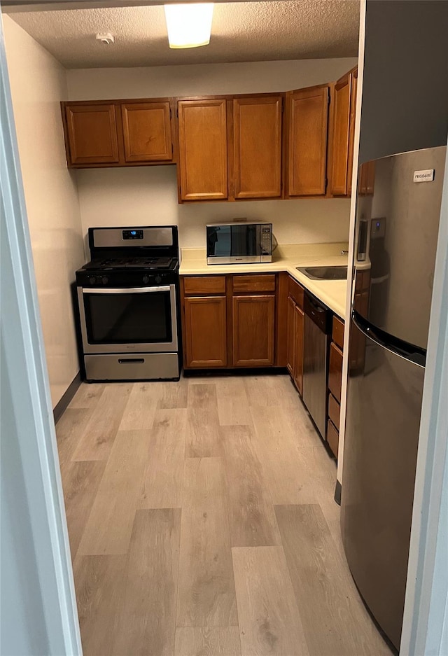 2 Bay Club Dr Unit 4Z2, Bayside, NY 11360 - photo 4