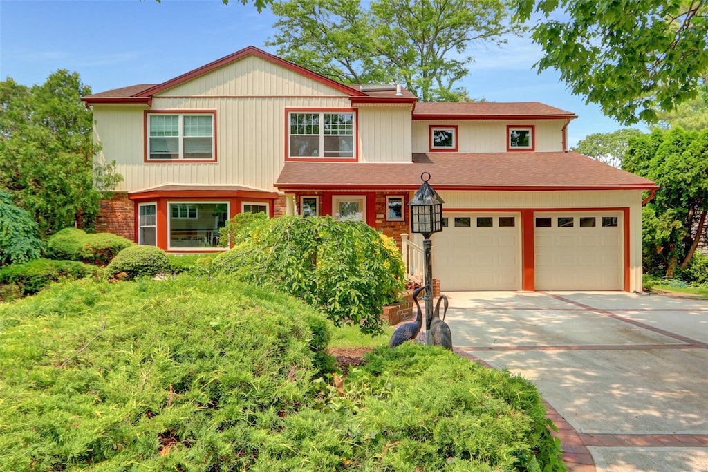 86 Country Village Ln, Manhasset Hills, NY 11040 - photo 1