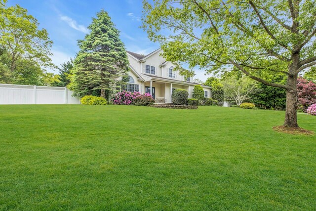6 Esteves Ct, Melville, NY 11747 - view of yard
