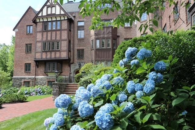 6 Davis Ave Unit A42, Rye, NY 10580 - view of building exterior