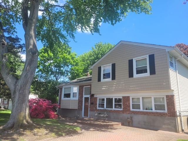 19 Milano St, Hicksville, NY 11801 - photo 22