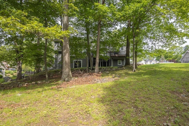 20 Hawk Nest Rd, Tomkins Cove, NY 10986 - view of grassy yard featuring a deck